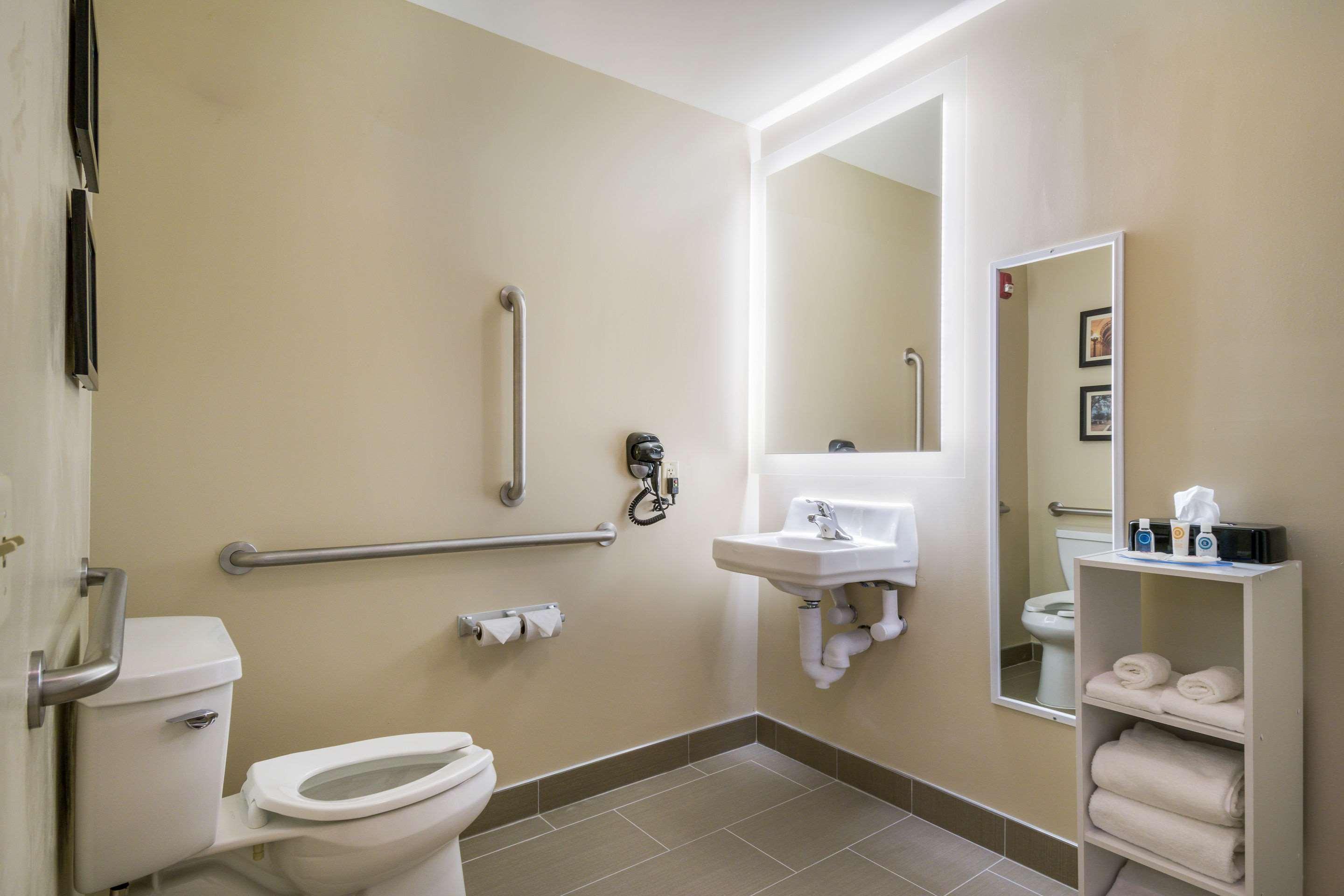 Comfort Inn & Suites Harrisburg - Hershey West Екстер'єр фото