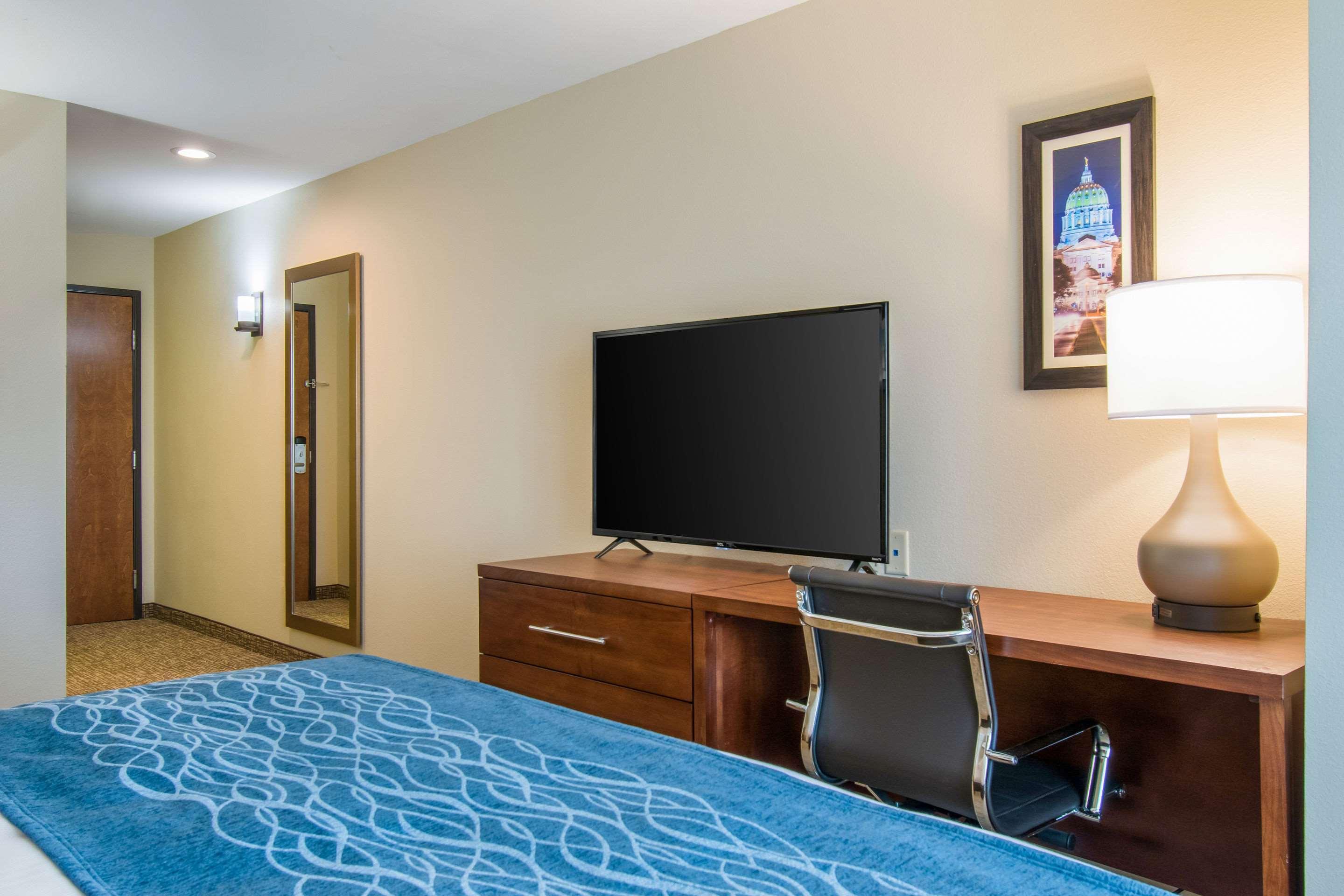 Comfort Inn & Suites Harrisburg - Hershey West Екстер'єр фото