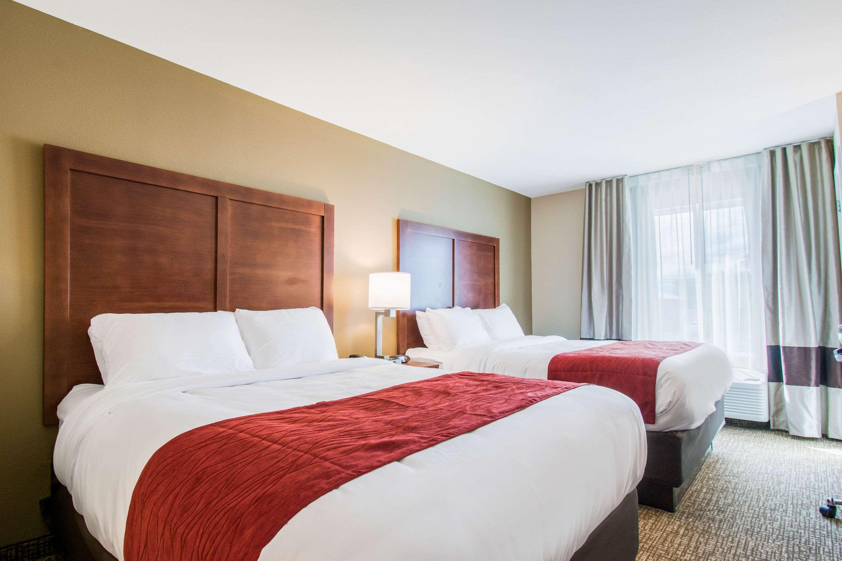 Comfort Inn & Suites Harrisburg - Hershey West Екстер'єр фото