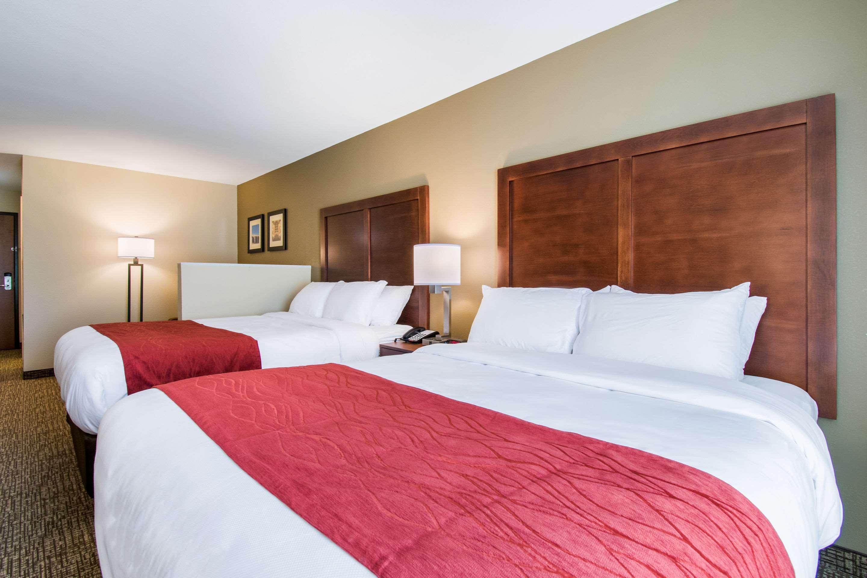 Comfort Inn & Suites Harrisburg - Hershey West Екстер'єр фото