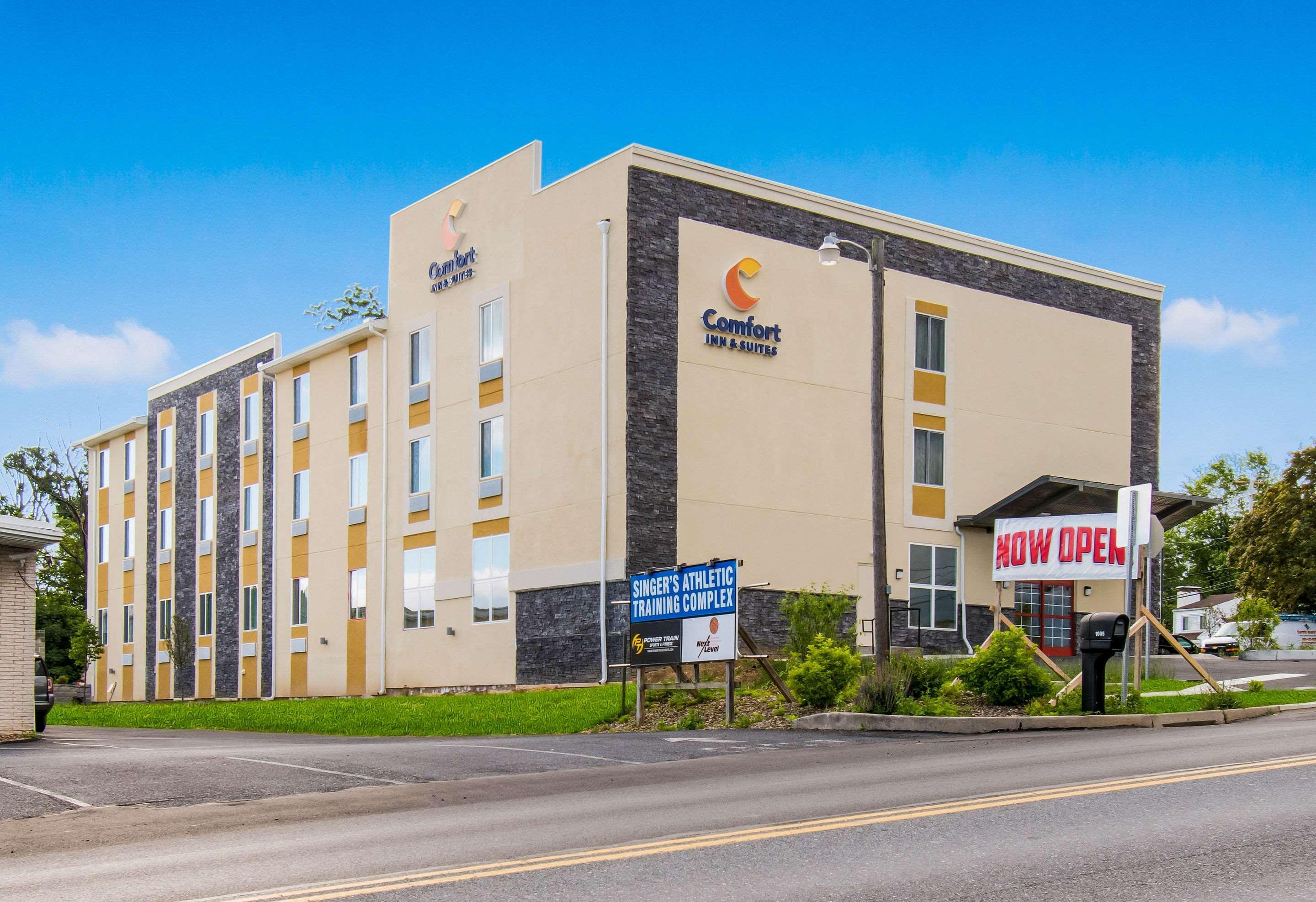 Comfort Inn & Suites Harrisburg - Hershey West Екстер'єр фото