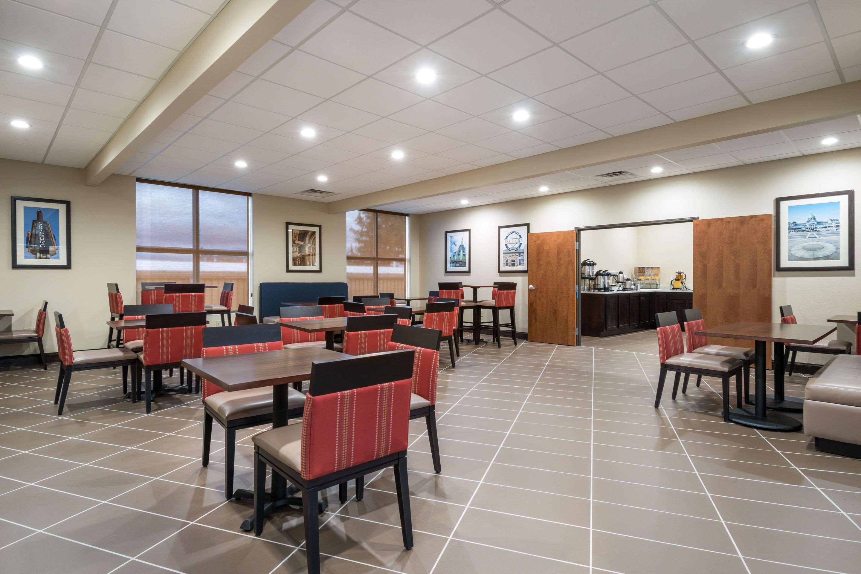 Comfort Inn & Suites Harrisburg - Hershey West Екстер'єр фото